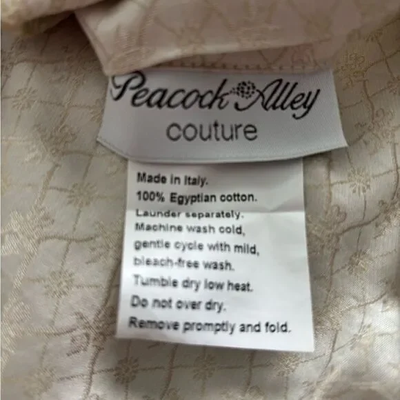 Peacock Alley Couture “Sorrento” Collection Duvet and 2 Boudoir Shams - Picture 3 of 11